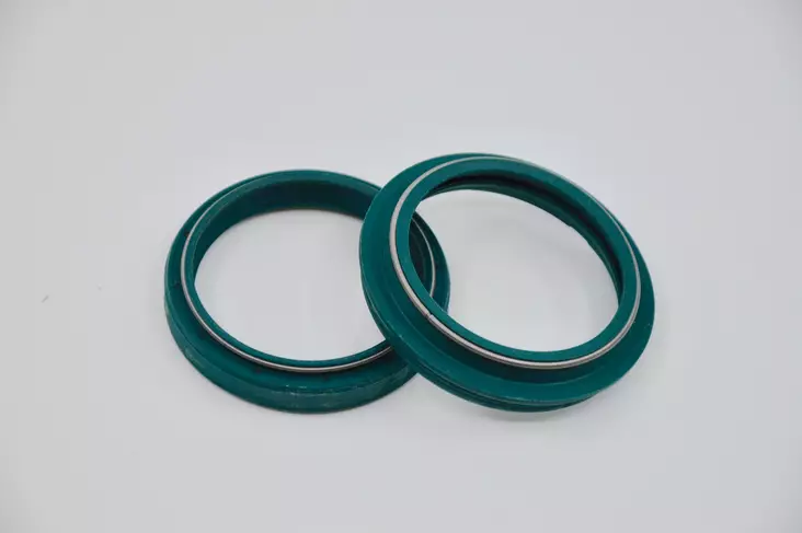 SKF HEAVY DUTY OIL & DUST SEAL 48 MM. - SHOWA - CROSSIN ETUPUTKIEN PÖLYTIIVISTEET - 220-G48S-HD - 1