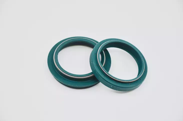 SKF OIL & DUST SEAL 41 MM. - KAYABA - CROSSIN ETUPUTKIEN PÖLYTIIVISTEET - 220-G41K - 1