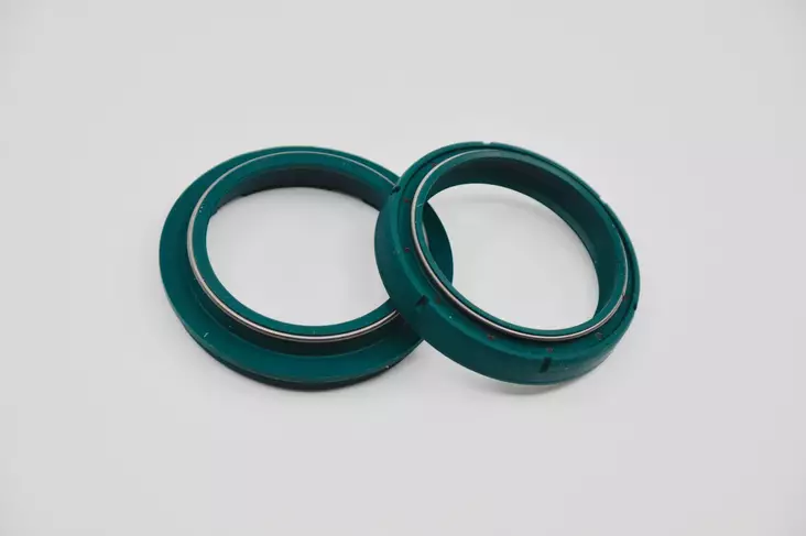 SKF OIL & DUST SEAL 43 MM. - KAYABA - CROSSIN ETUPUTKIEN PÖLYTIIVISTEET - 220-G43K - 1