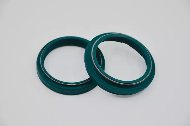 SKF OIL & DUST SEAL 48 MM. - KAYABA/OHLINS - CROSSIN ETUPUTKIEN PÖLYTIIVISTEET - 220-G48K - 1