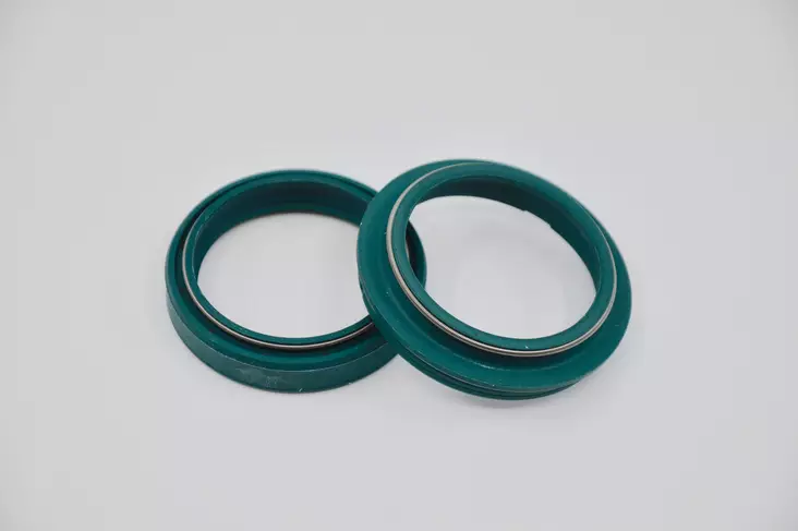 SKF OIL & DUST SEAL 43 MM. - ZF SACHS - CROSSIN ETUPUTKIEN PÖLYTIIVISTEET - 220-G43Z - 1